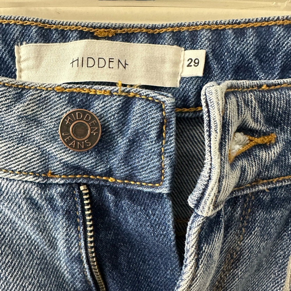 HIDDEN Tracey High Rise Straight Crop Jeans, Size 29. Light Wash